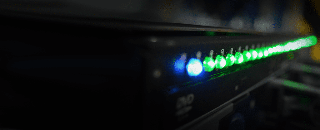 Corvalent Corvalent Announces CorServer 2600: Xeon® Server-Class Systems 1 CorServer 2600