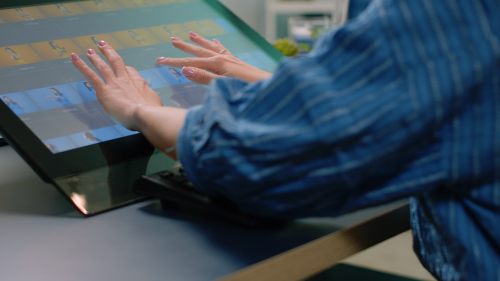 Corvalent Touchscreen Technology in Industrial Displays: What to Know 10 Touchscreen Technology in Industrial Displays: What to Know