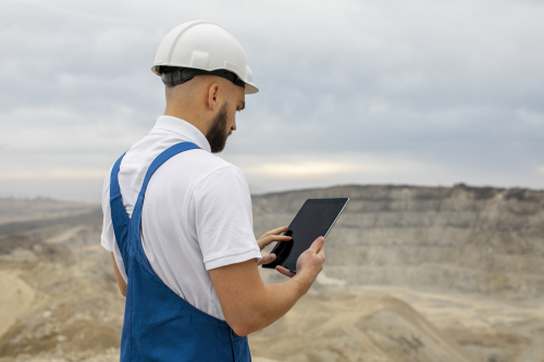 Corvalent How Hardware Solutions Are Driving Innovations in Mining 1 Hardware Solutions Driving Innovations in Modern Mining