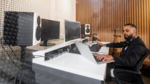 Industrial Control Rooms: Rethinking Fanless Computing